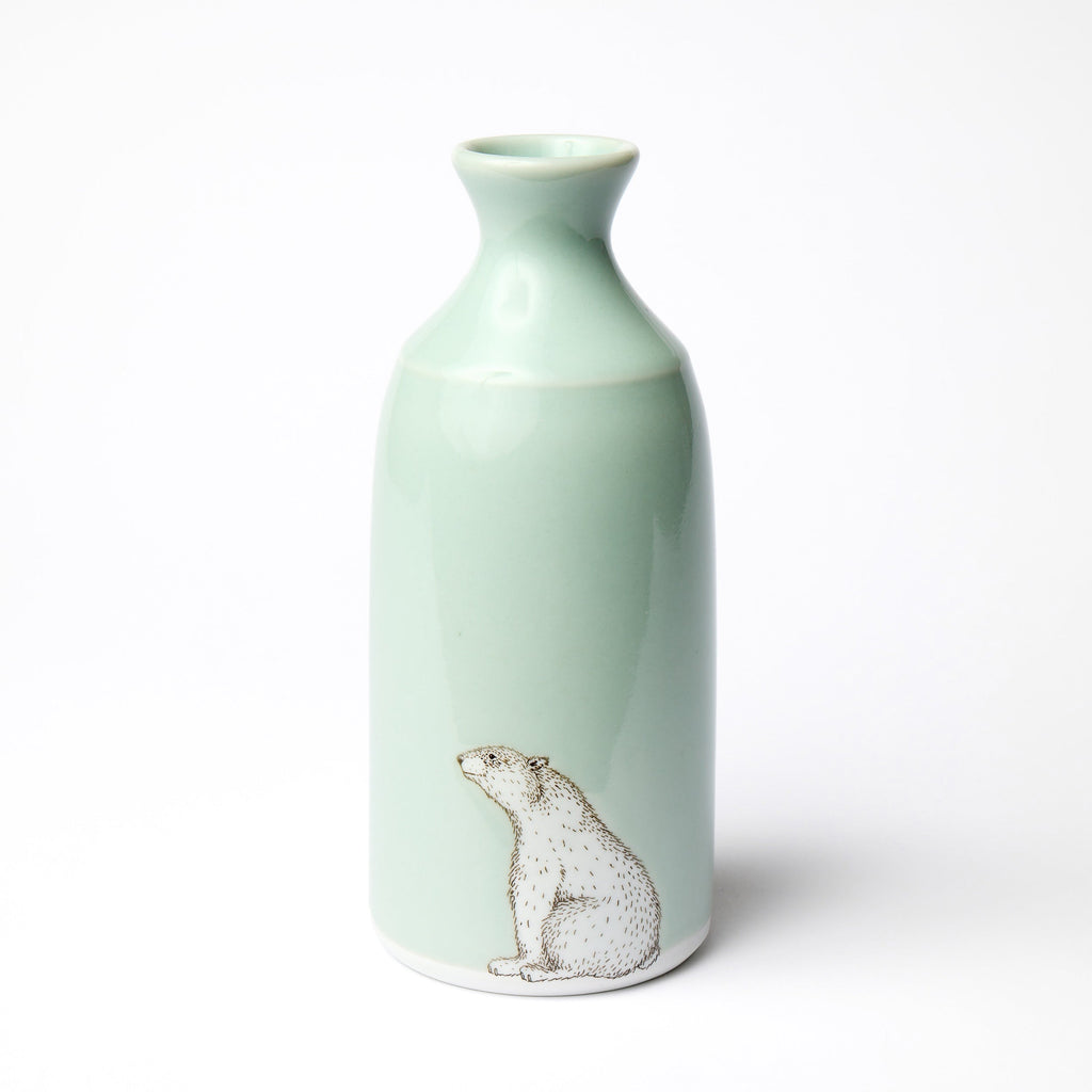 Bouteille de saké ours polaire céladon